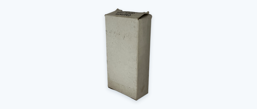 Empaque en caja blanca genérica